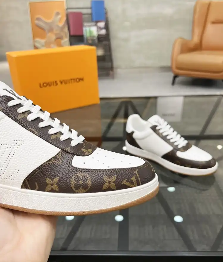 hype Louis Vuitton Sneakers