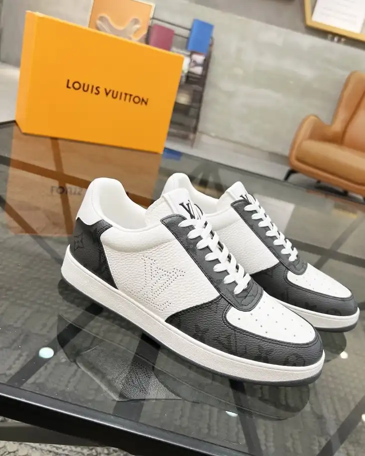 hype Louis Vuitton Sneakers