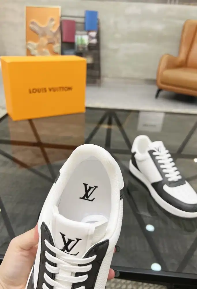 hype Louis Vuitton Sneakers