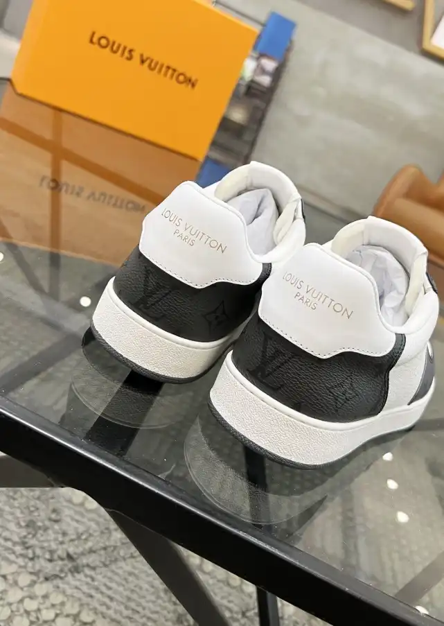 hype Louis Vuitton Sneakers