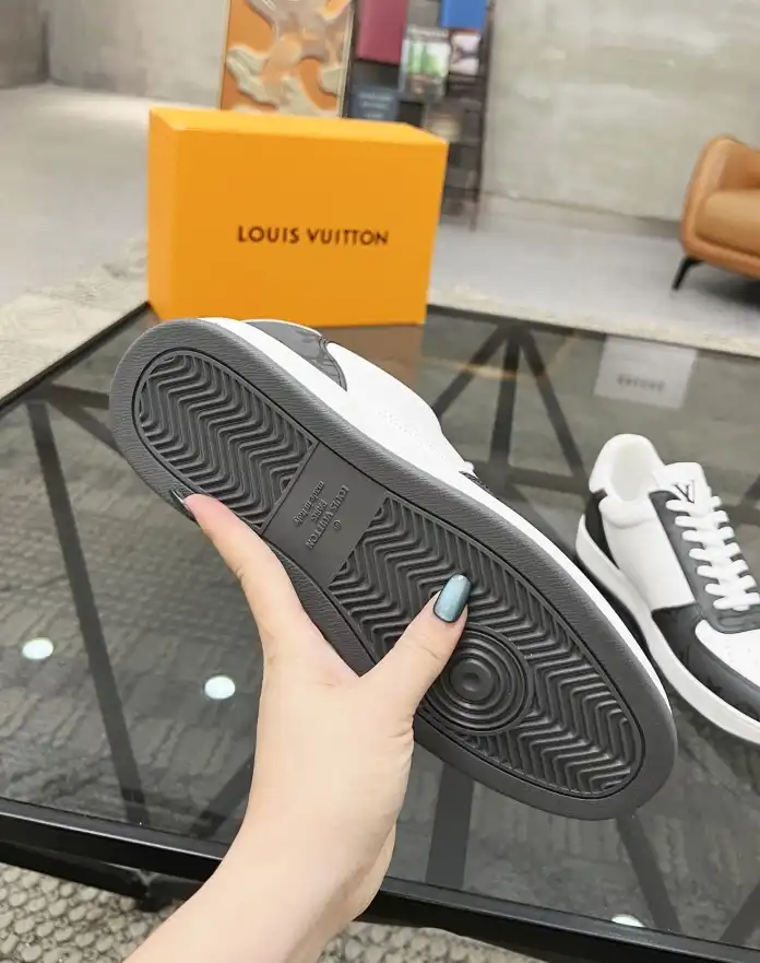 hype Louis Vuitton Sneakers