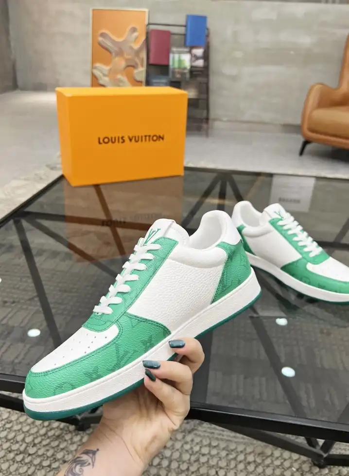 hype Louis Vuitton Sneakers