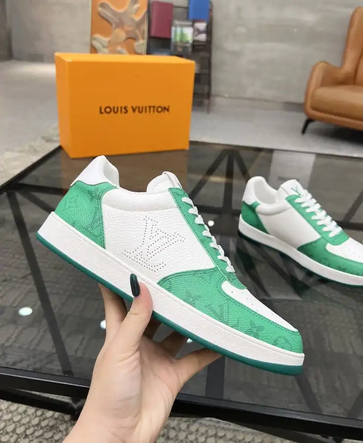 hype Louis Vuitton Sneakers