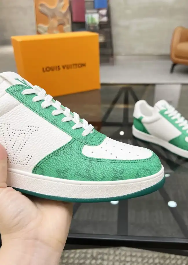 hype Louis Vuitton Sneakers