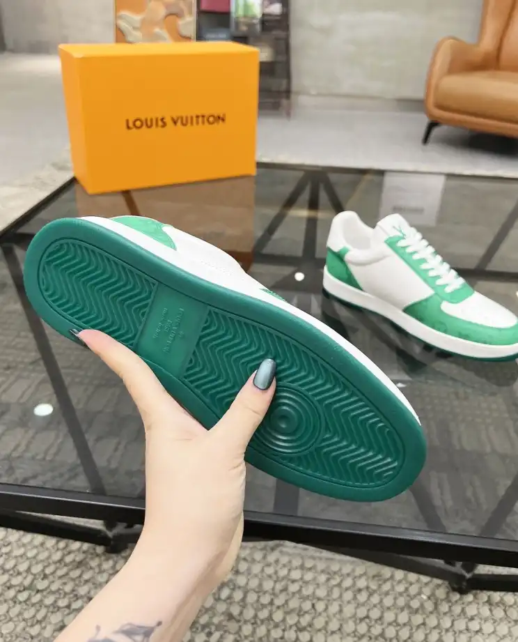 hype Louis Vuitton Sneakers