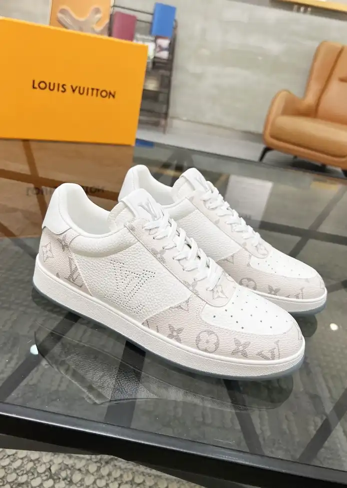 hype Louis Vuitton Sneakers