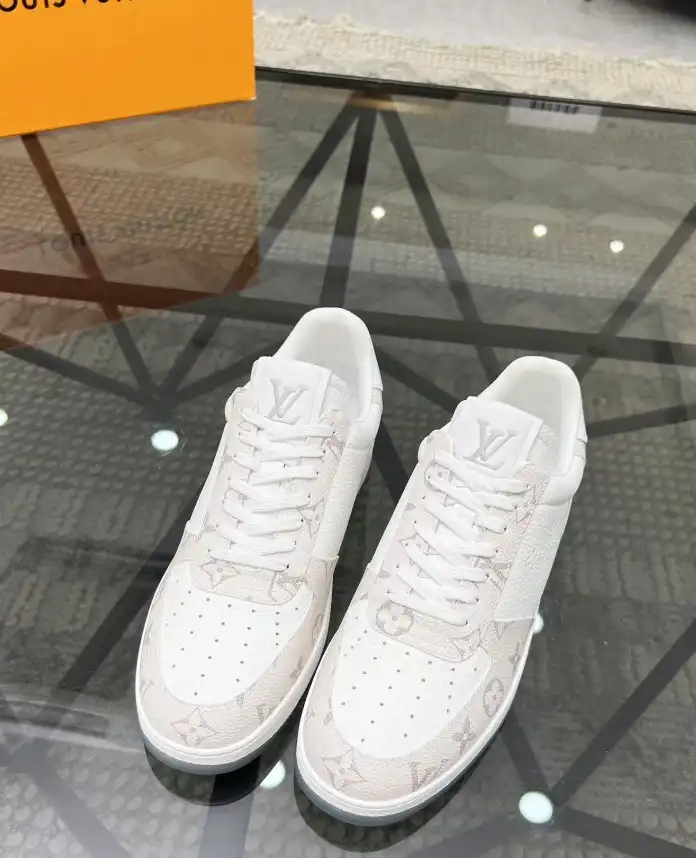 hype Louis Vuitton Sneakers