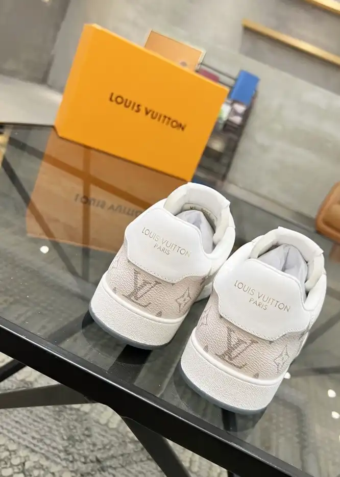 hype Louis Vuitton Sneakers