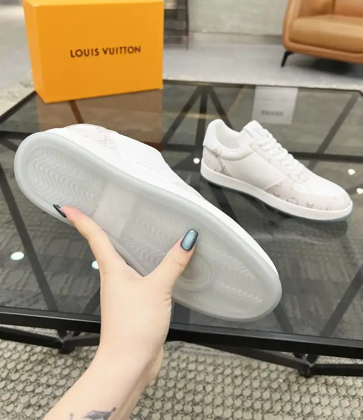 hype Louis Vuitton Sneakers