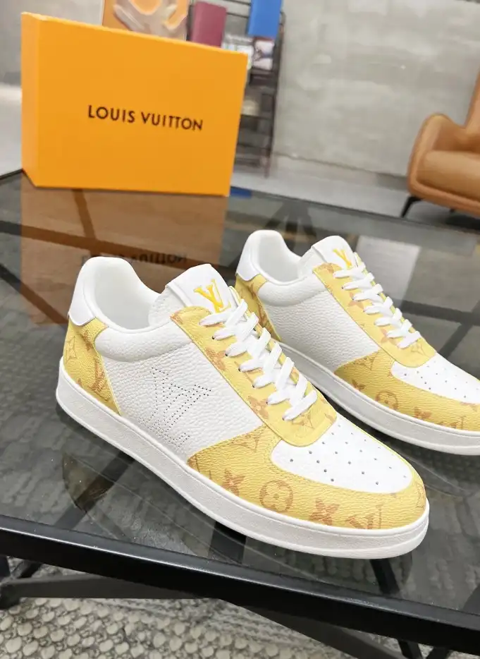 hype Louis Vuitton Sneakers