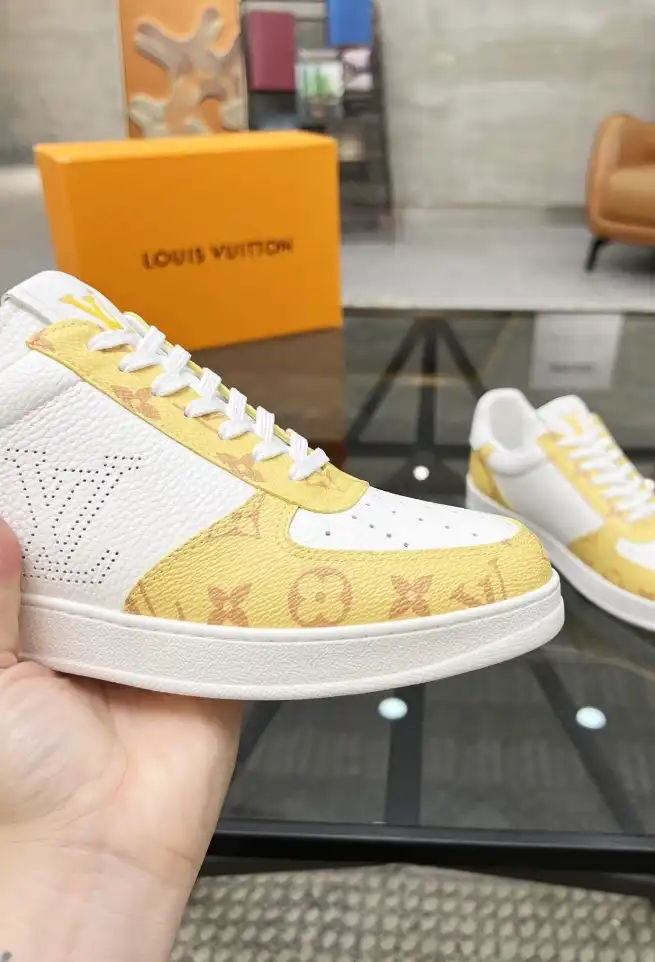 hype Louis Vuitton Sneakers