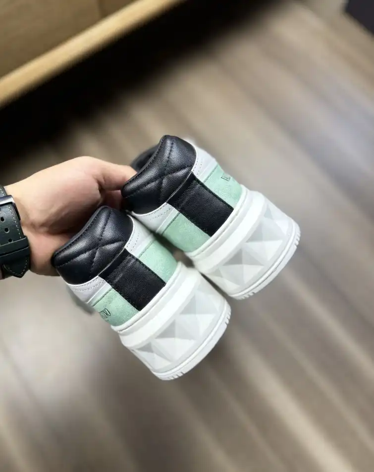 hype Valentino Sneakers