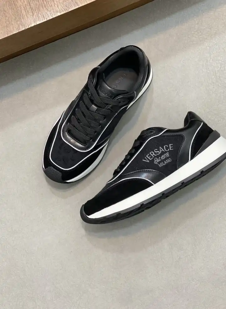 hype Givenchy Sneakers