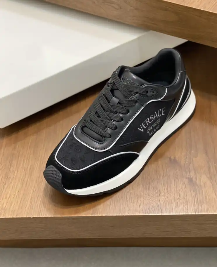 hype Givenchy Sneakers