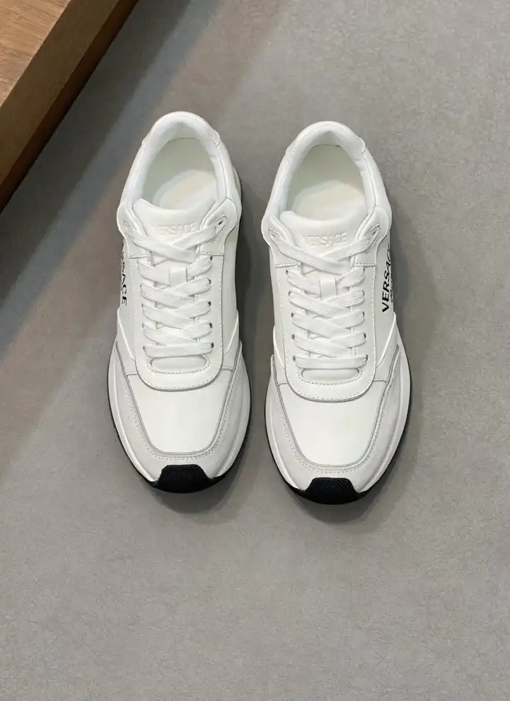 hype Givenchy Sneakers