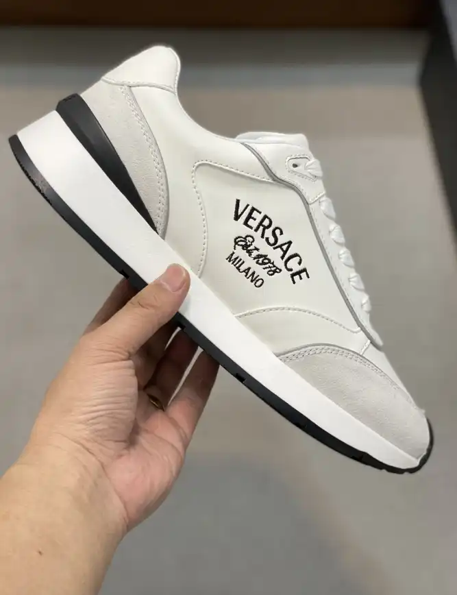 hype Givenchy Sneakers