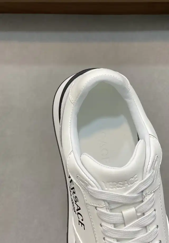 hype Givenchy Sneakers