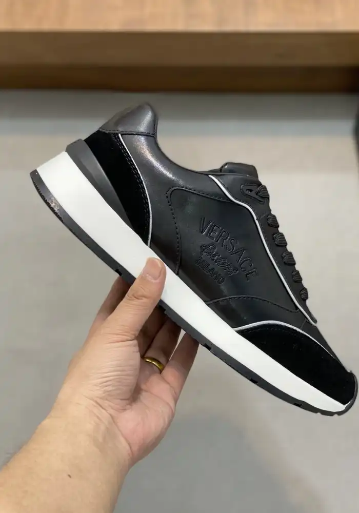 hype Givenchy Sneakers