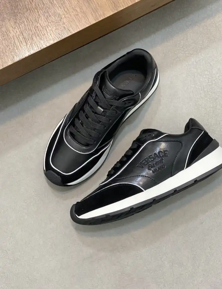 hype Givenchy Sneakers