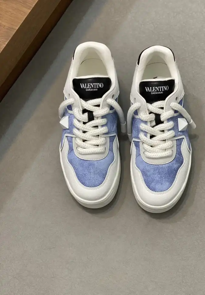 hype Valentino Sneakers