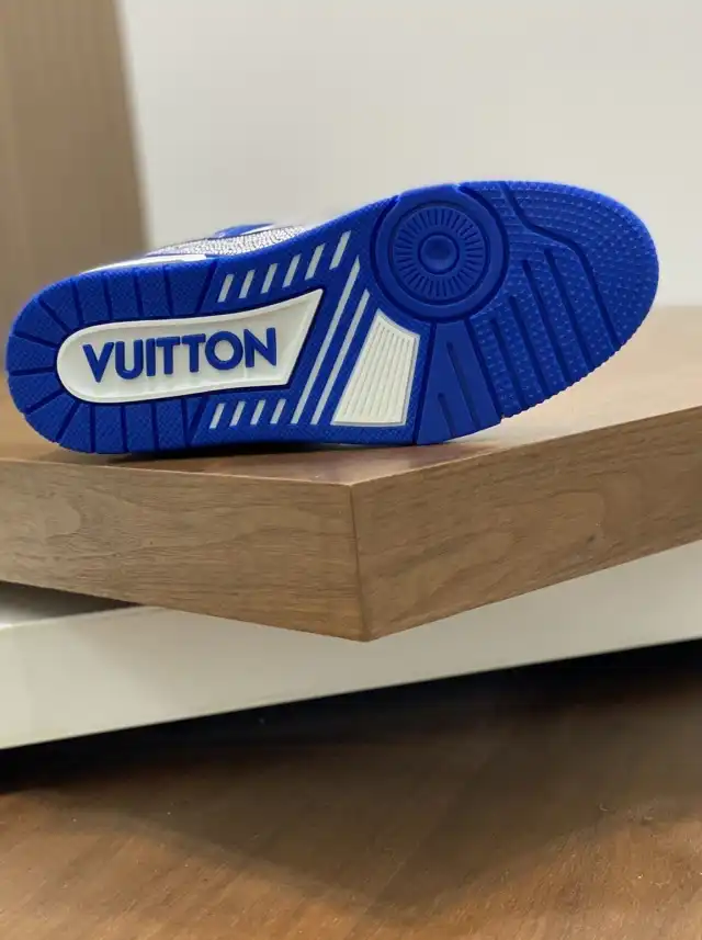 hype Louis Vuitton Sneakers