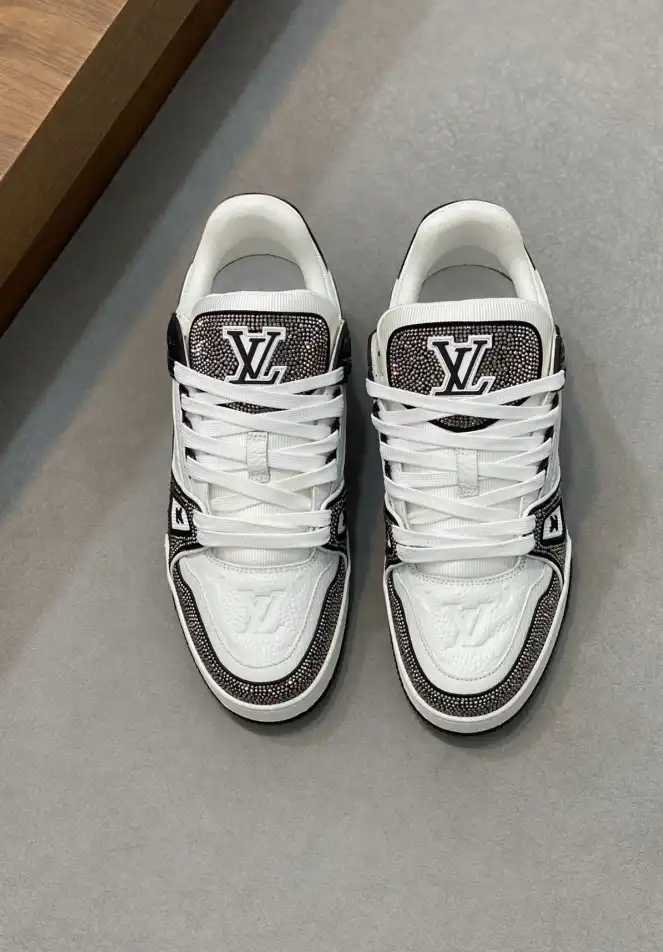 hype Louis Vuitton Sneakers