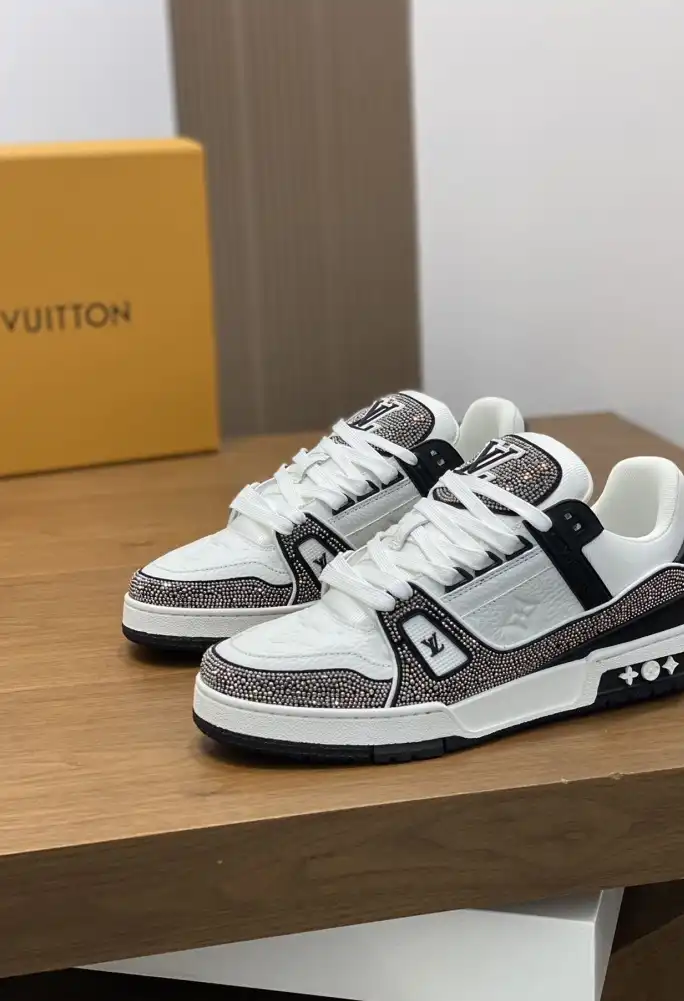 hype Louis Vuitton Sneakers