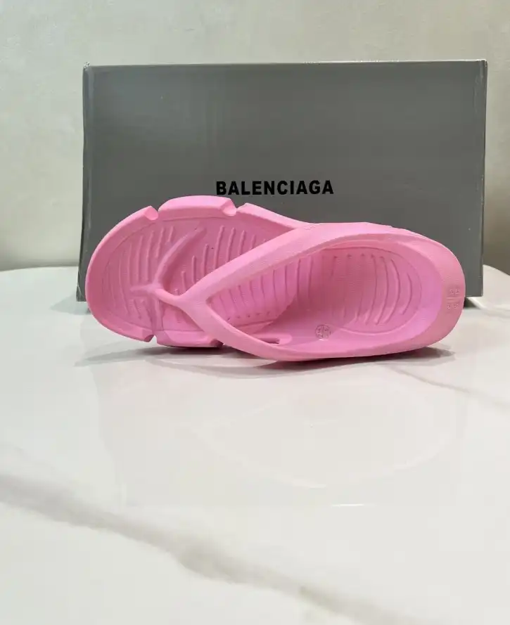 hype Balenciaga Slippers