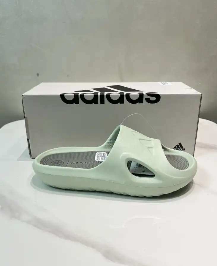 hype Adidas slippers