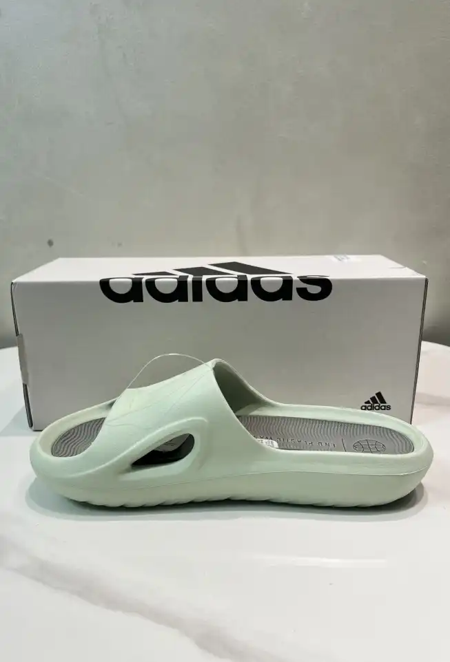 hype Adidas slippers