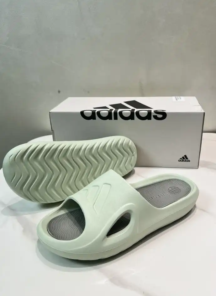 hype Adidas slippers