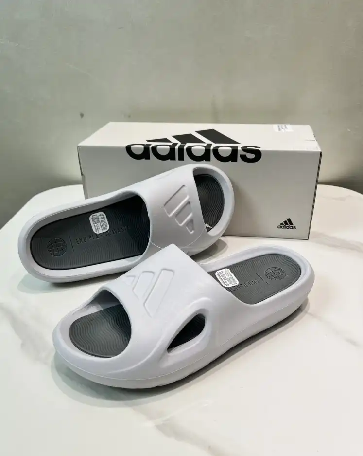 hype Adidas slippers