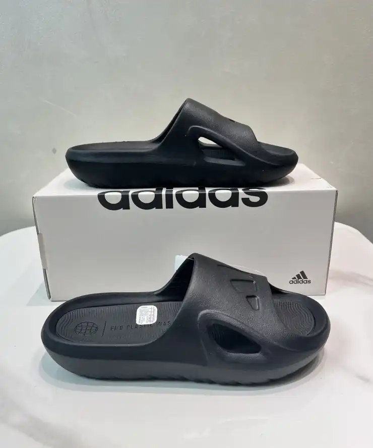 hype Adidas slippers