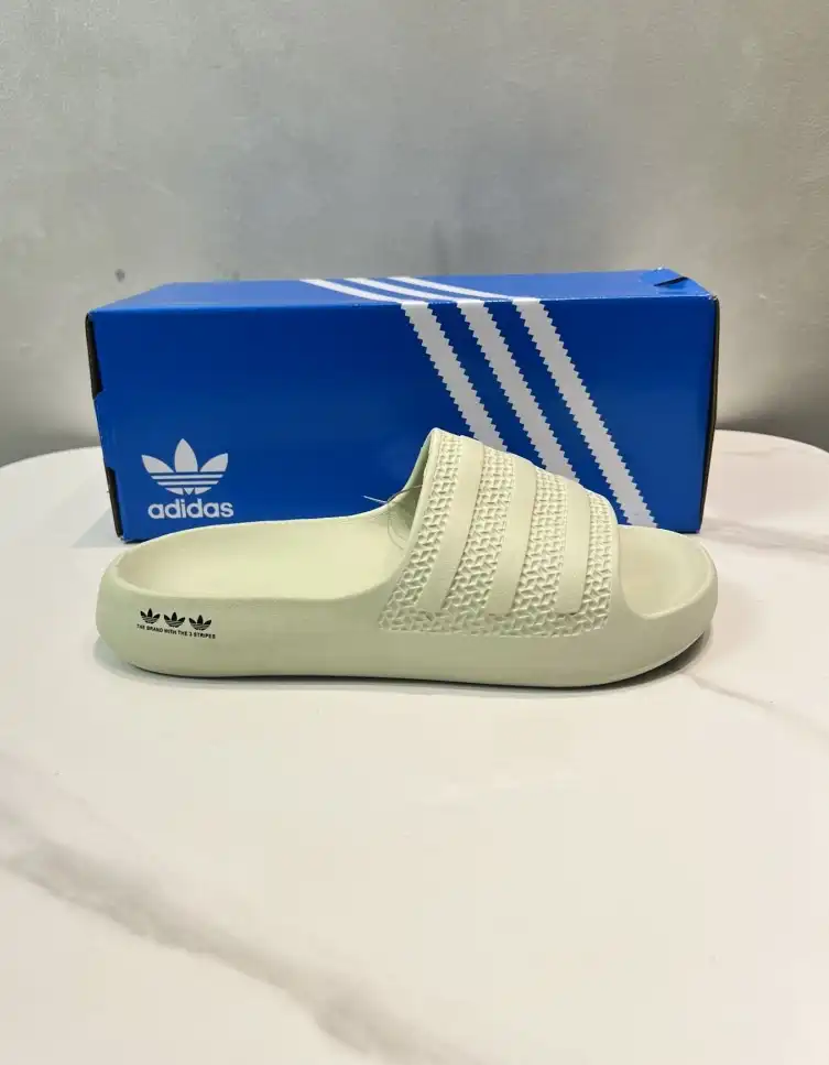 hype Adidas slippers