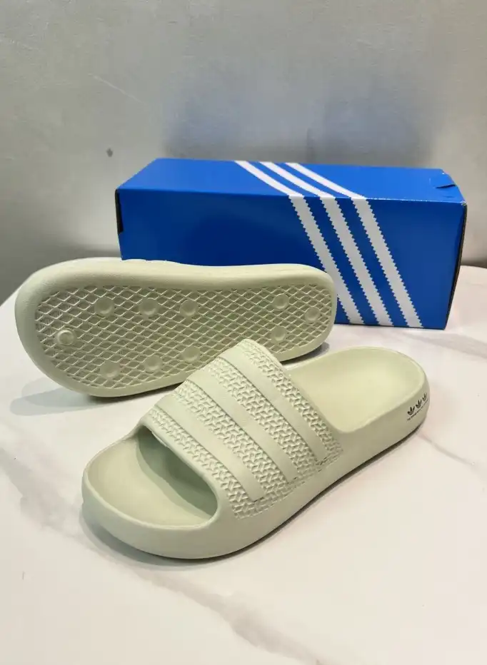 hype Adidas slippers