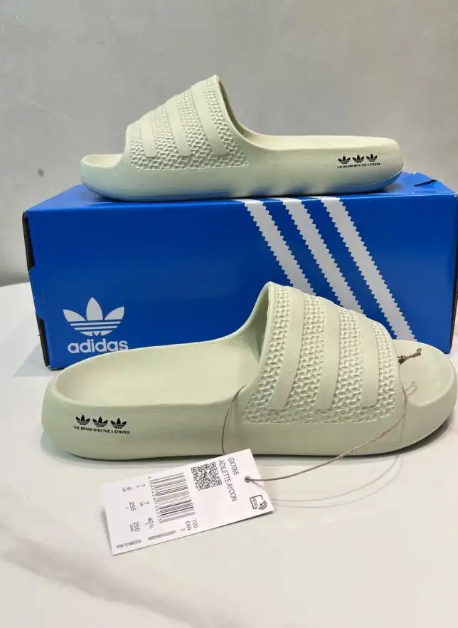 hype Adidas slippers