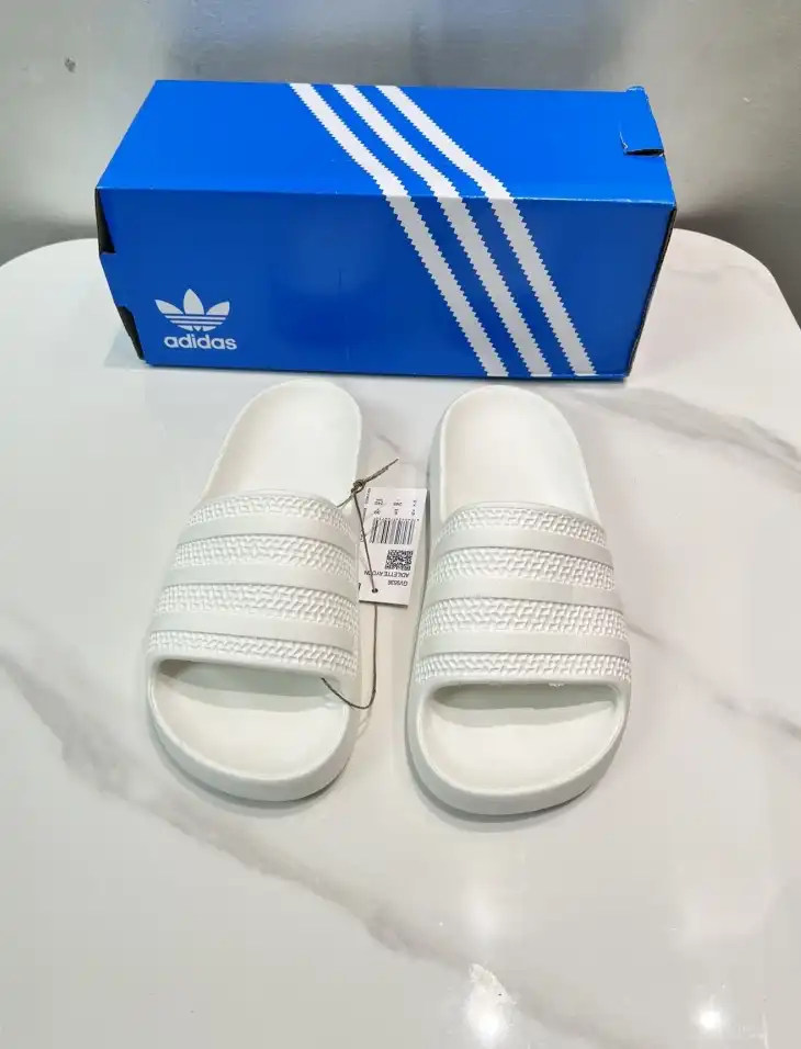 hype Adidas slippers