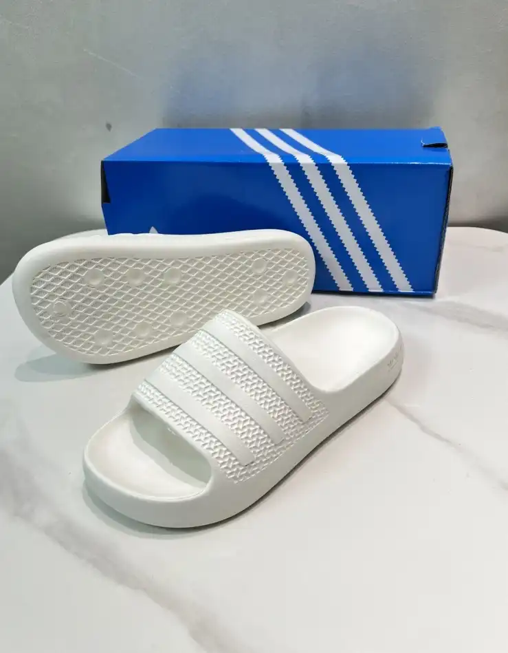 hype Adidas slippers