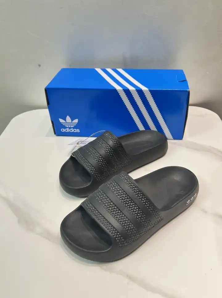 hype Adidas slippers