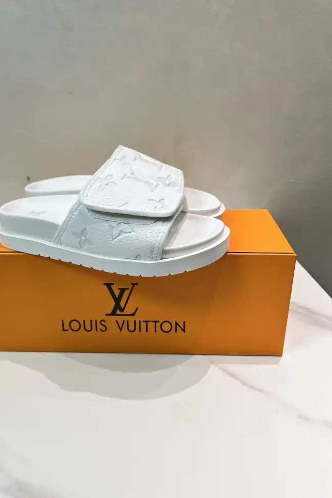 hype LV Slippers