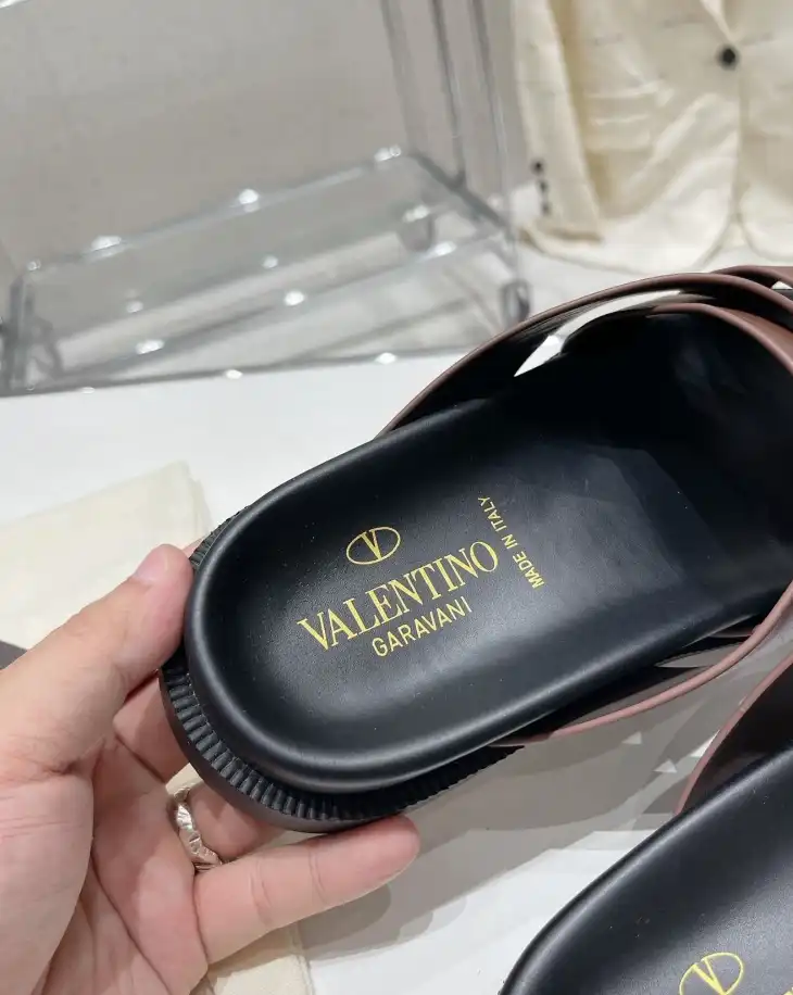 hype Valentino Slippers