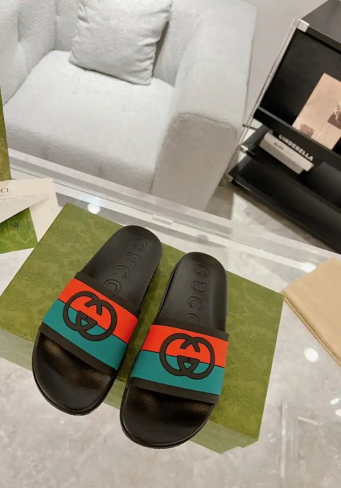 hype Gucci Slippers