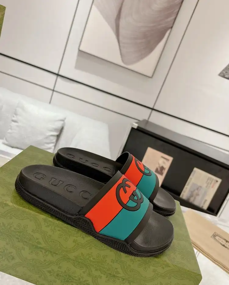 hype Gucci Slippers