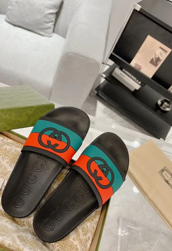 hype Gucci Slippers