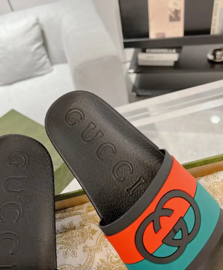 hype Gucci Slippers