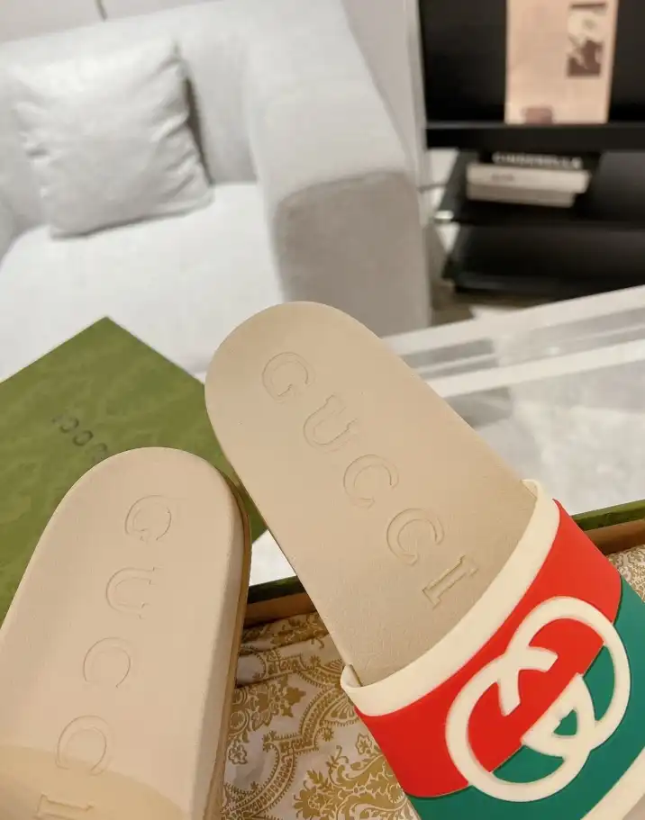 hype Gucci Slippers