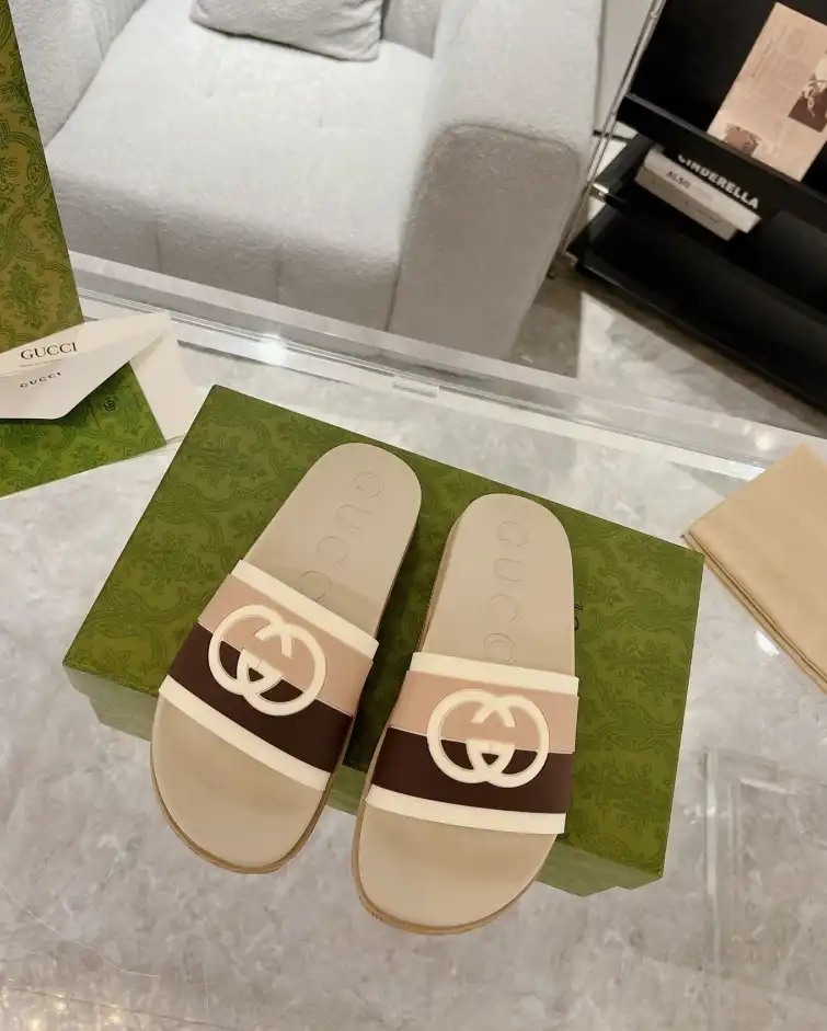 hype Gucci Slippers