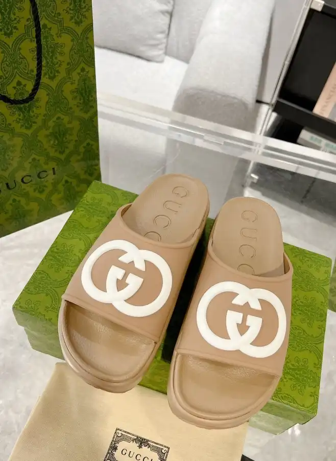 hype Gucci Slippers