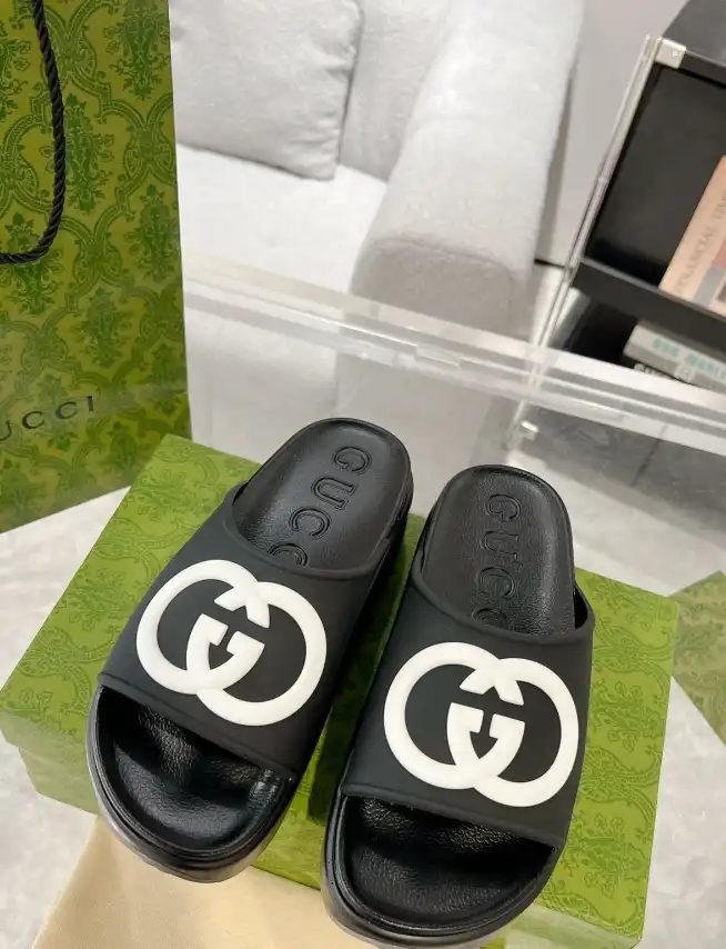 hype Gucci Slippers