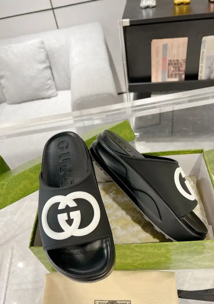 hype Gucci Slippers